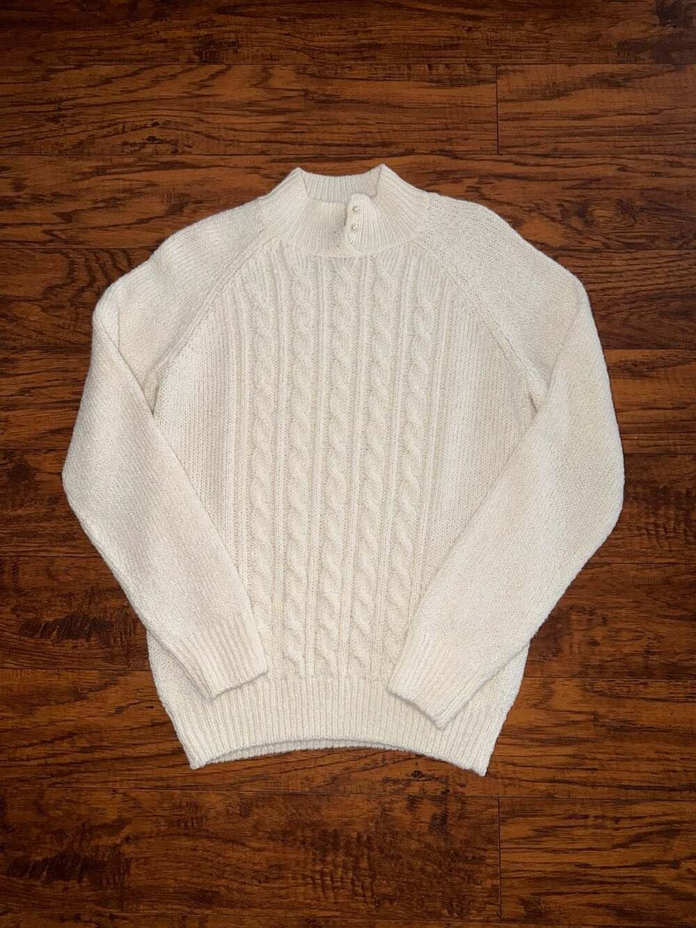 Karen Scott Cable Knit Mock Neck Sweater Size M White Pearl Buttons